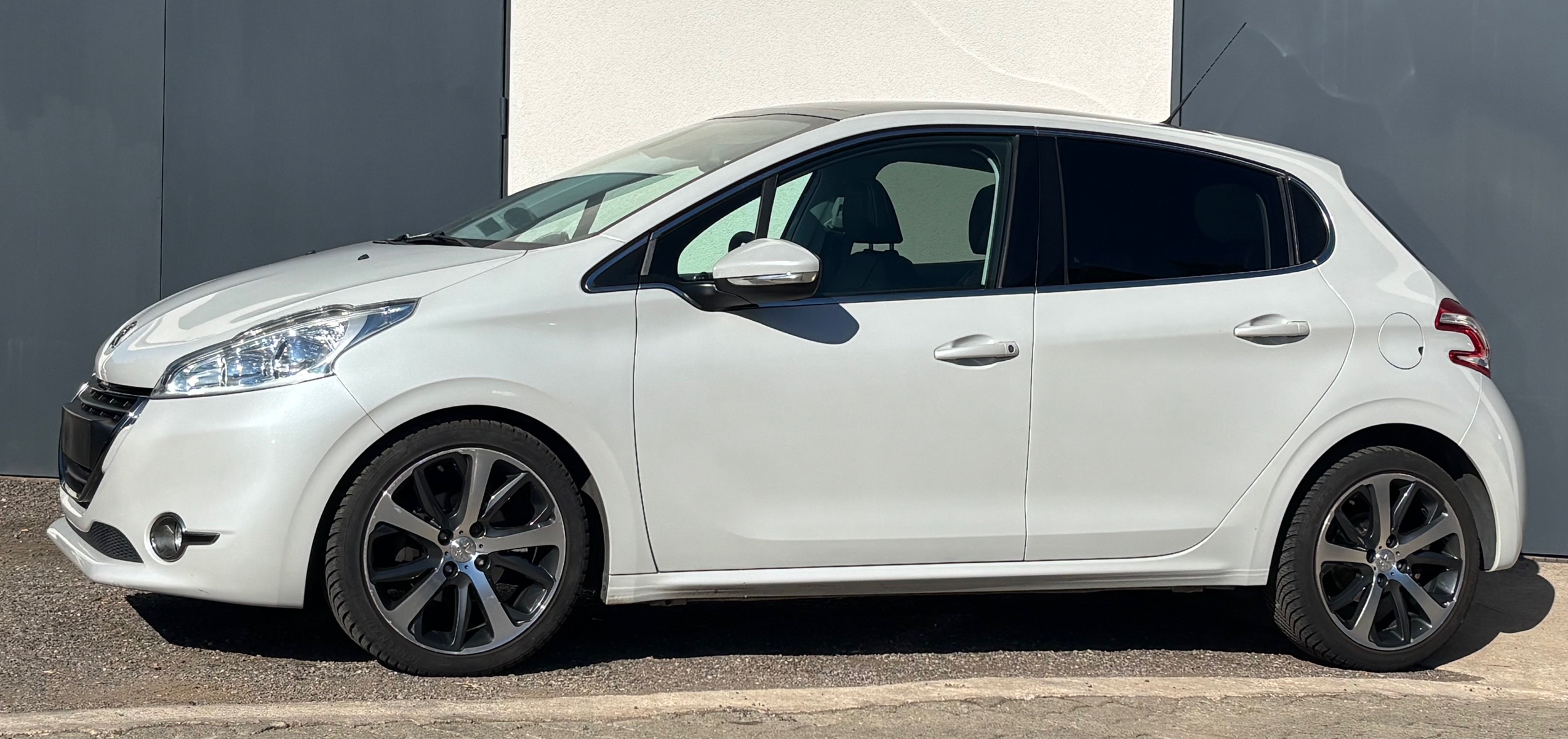 Peugeot 208 1.6 BlueHdi 92Ch 
