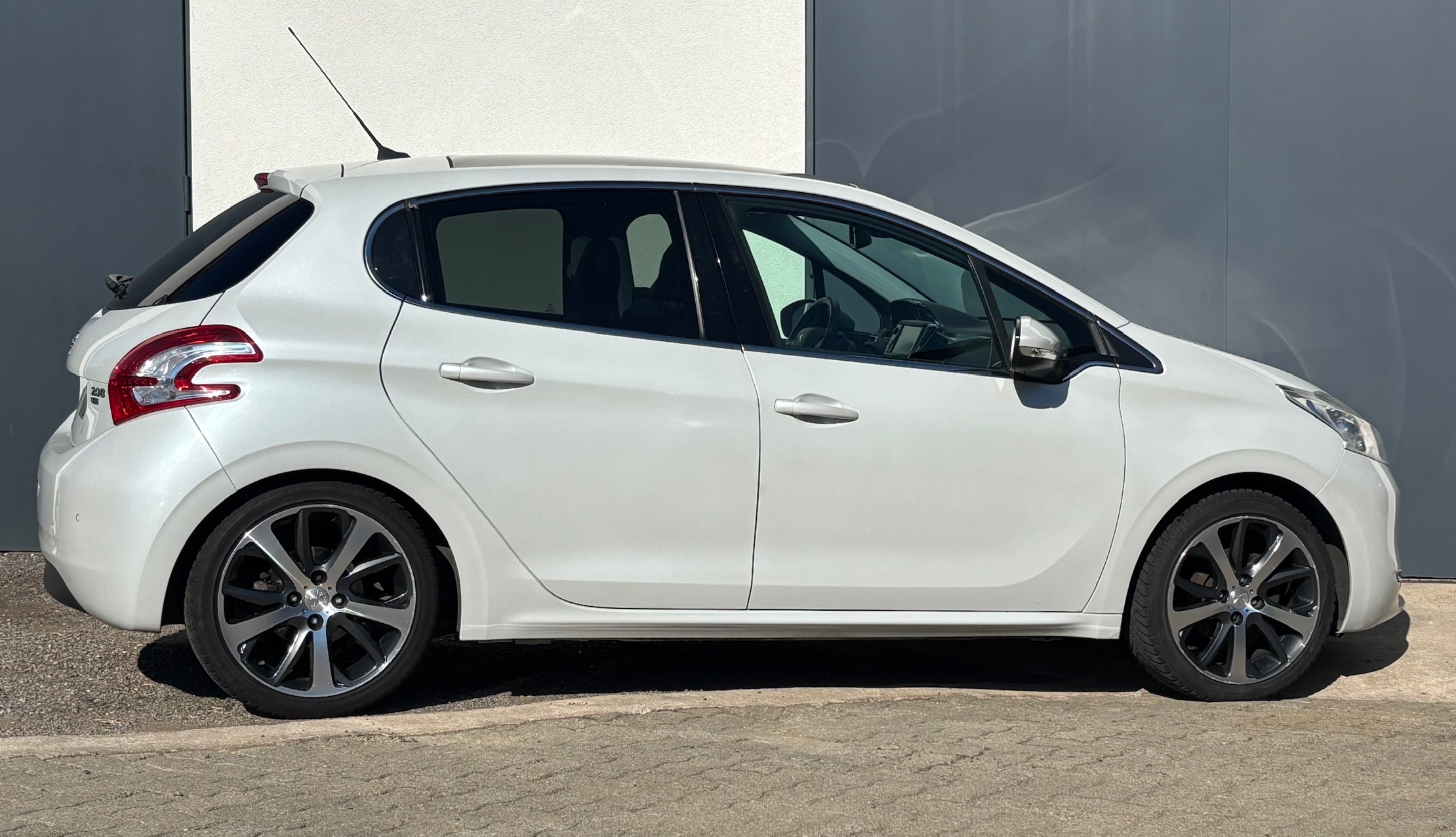 Peugeot 208 1.6 BlueHdi 92Ch 