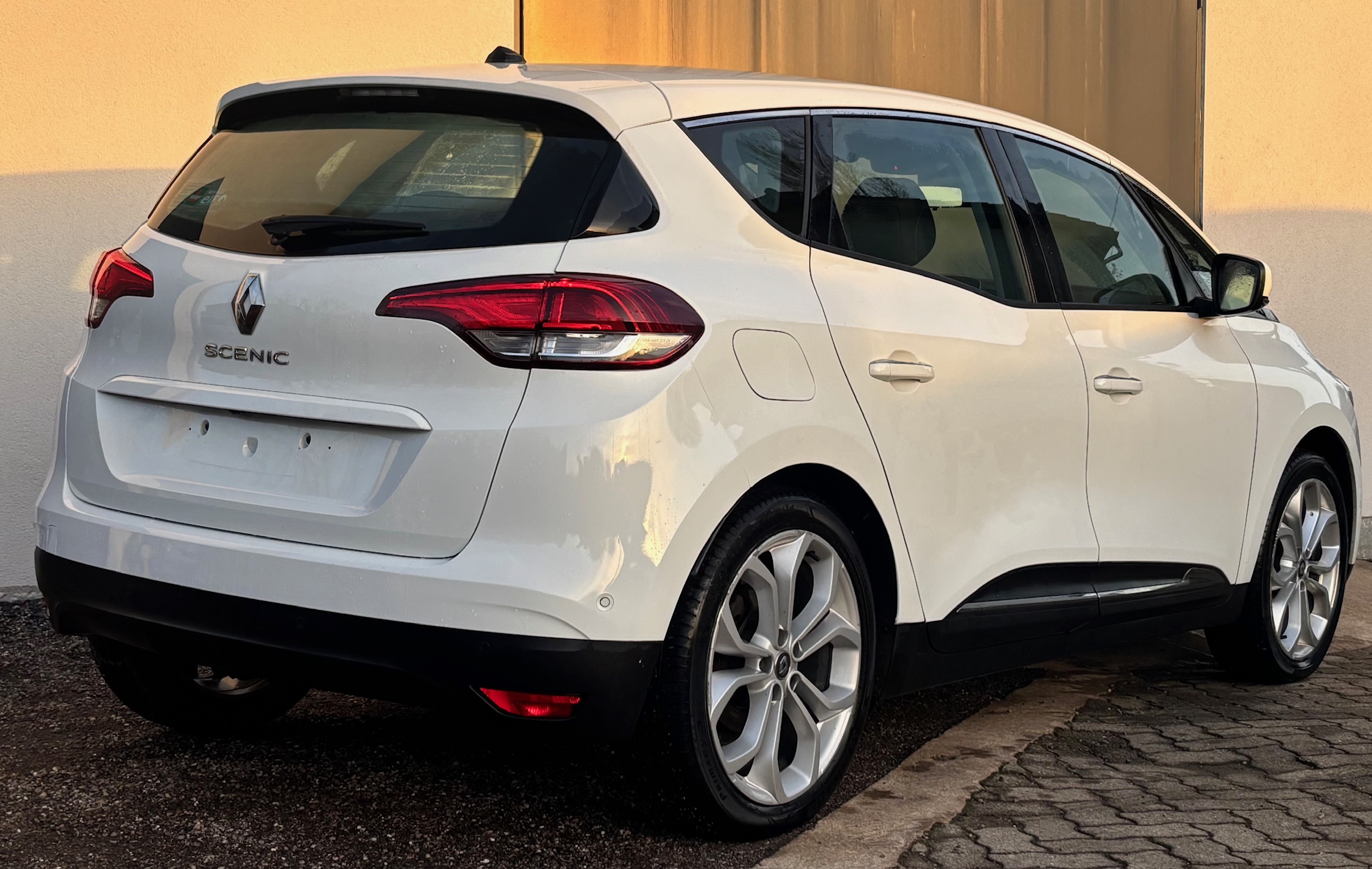 Renault Scenic 4 1.5 Dci 110Ch Boite Automatique EDC 