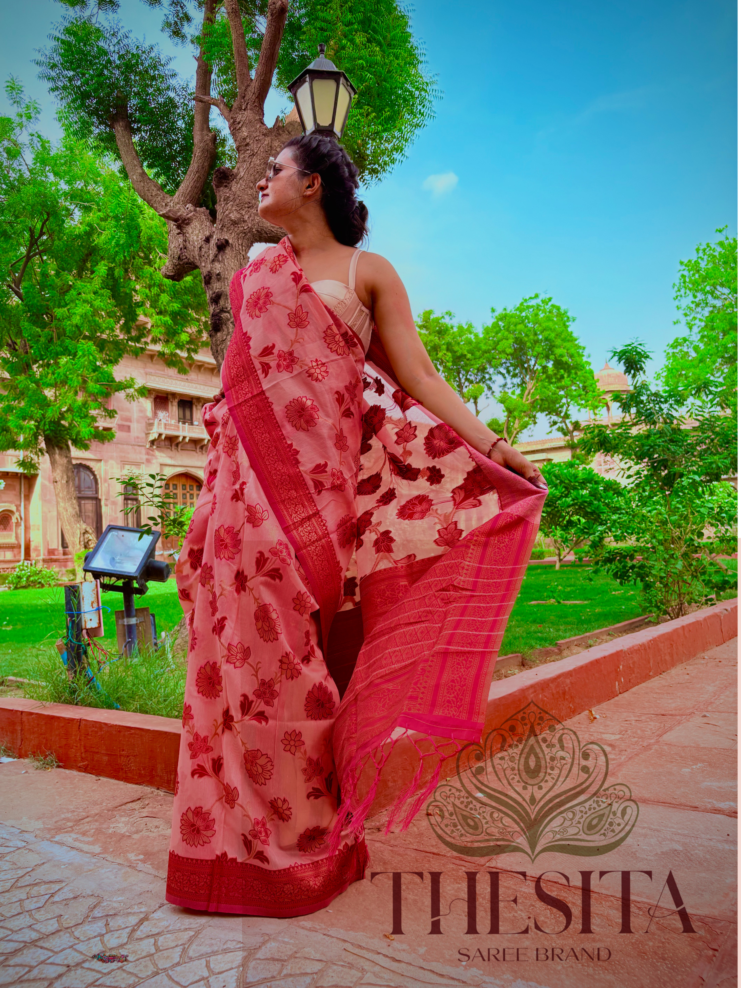 Kadvika Silk Himmer Organza Copper Zari Weaving Saree - Elegant Pink Floral Saree