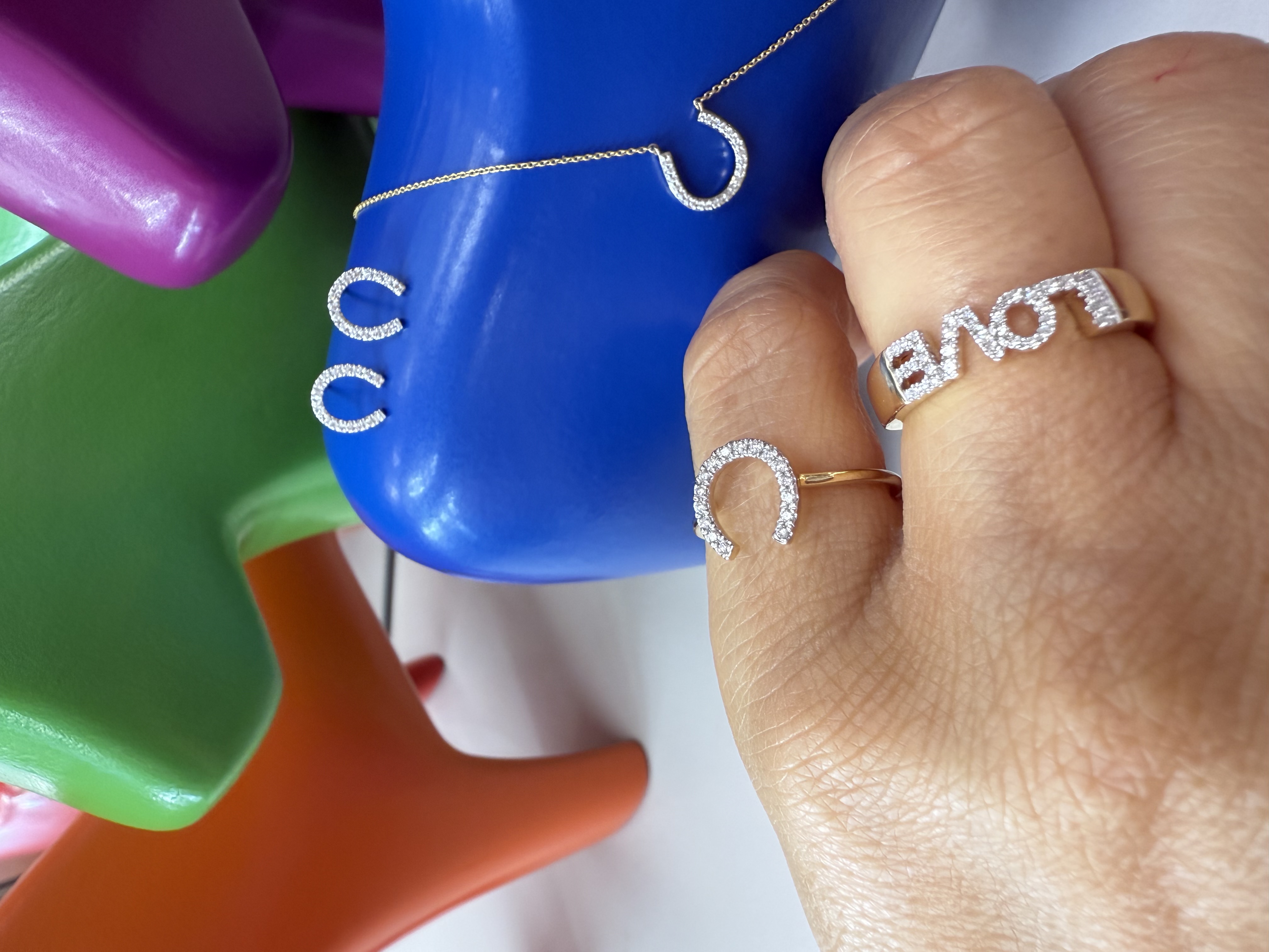 Pierścionek  Złoty Podkowa z Diamentami