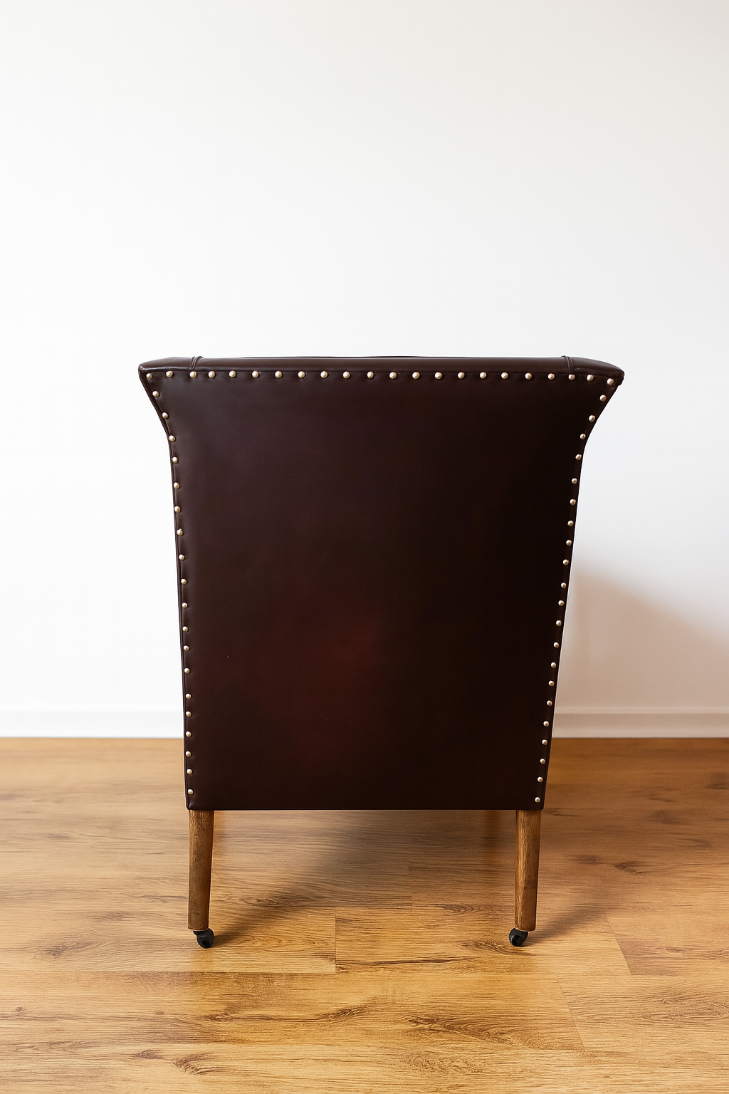 Elegant Leather Armchair 1930/40s