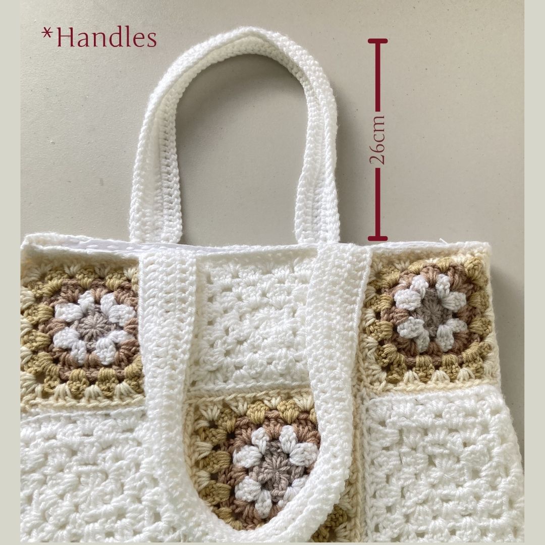 Crocheted Tote/Beach Bag with Matching Lining and Zipper 