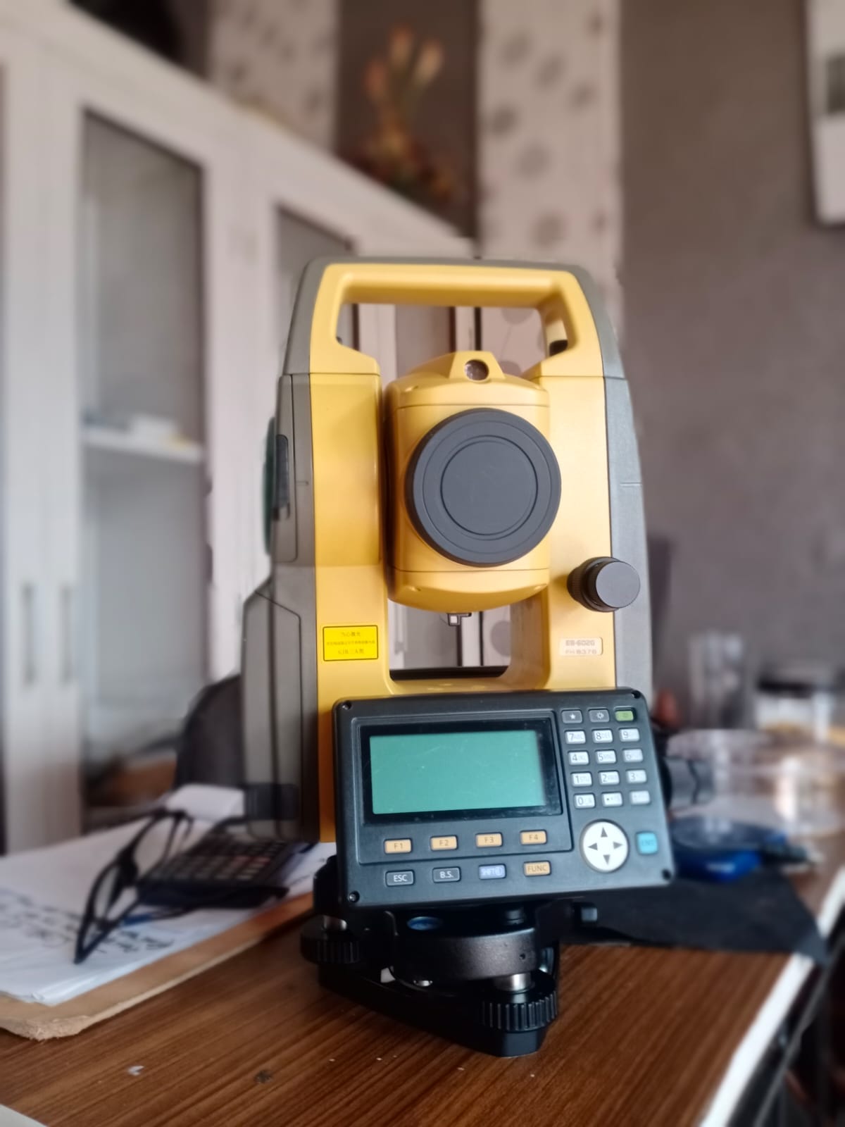 Topcon ES-602G Total Station – Akurasi Tinggi & Tangguh untuk Proyek Profesional