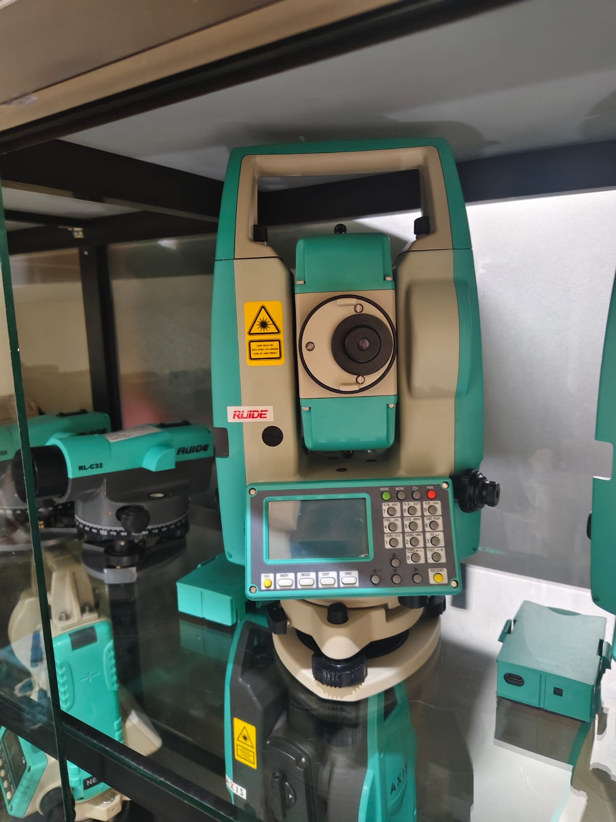 Total Station RUIDE RQS – Paket Lengkap Siap Pakai