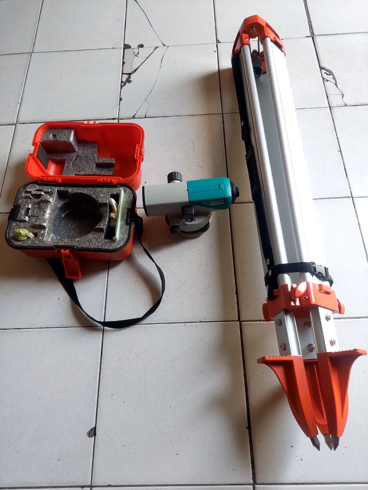 Auto Level Sokkia B40 – Presisi & Tahan Cuaca, Harga 1,7 Juta