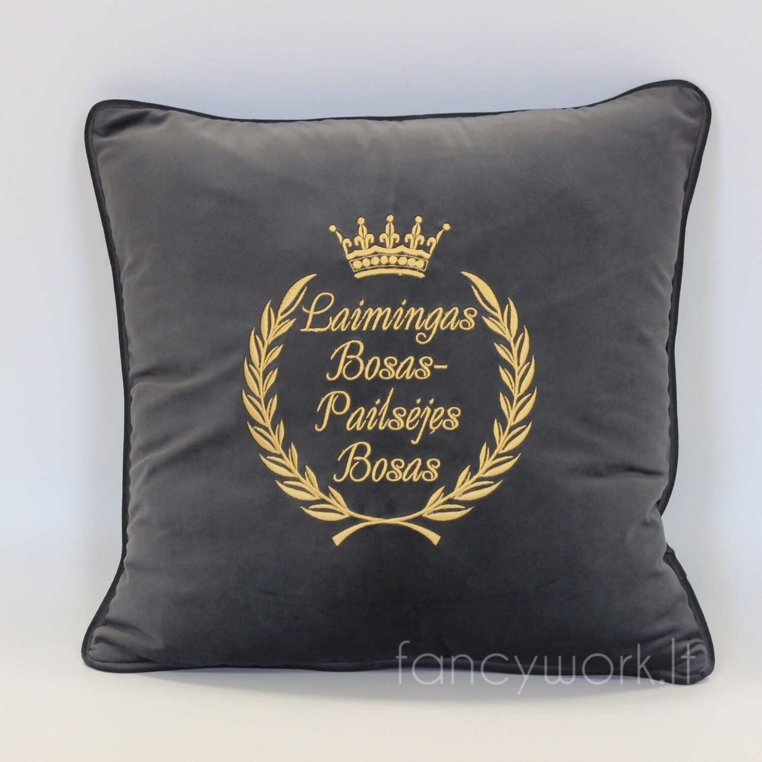Siuvinėta pagalvėlė "Bosas"