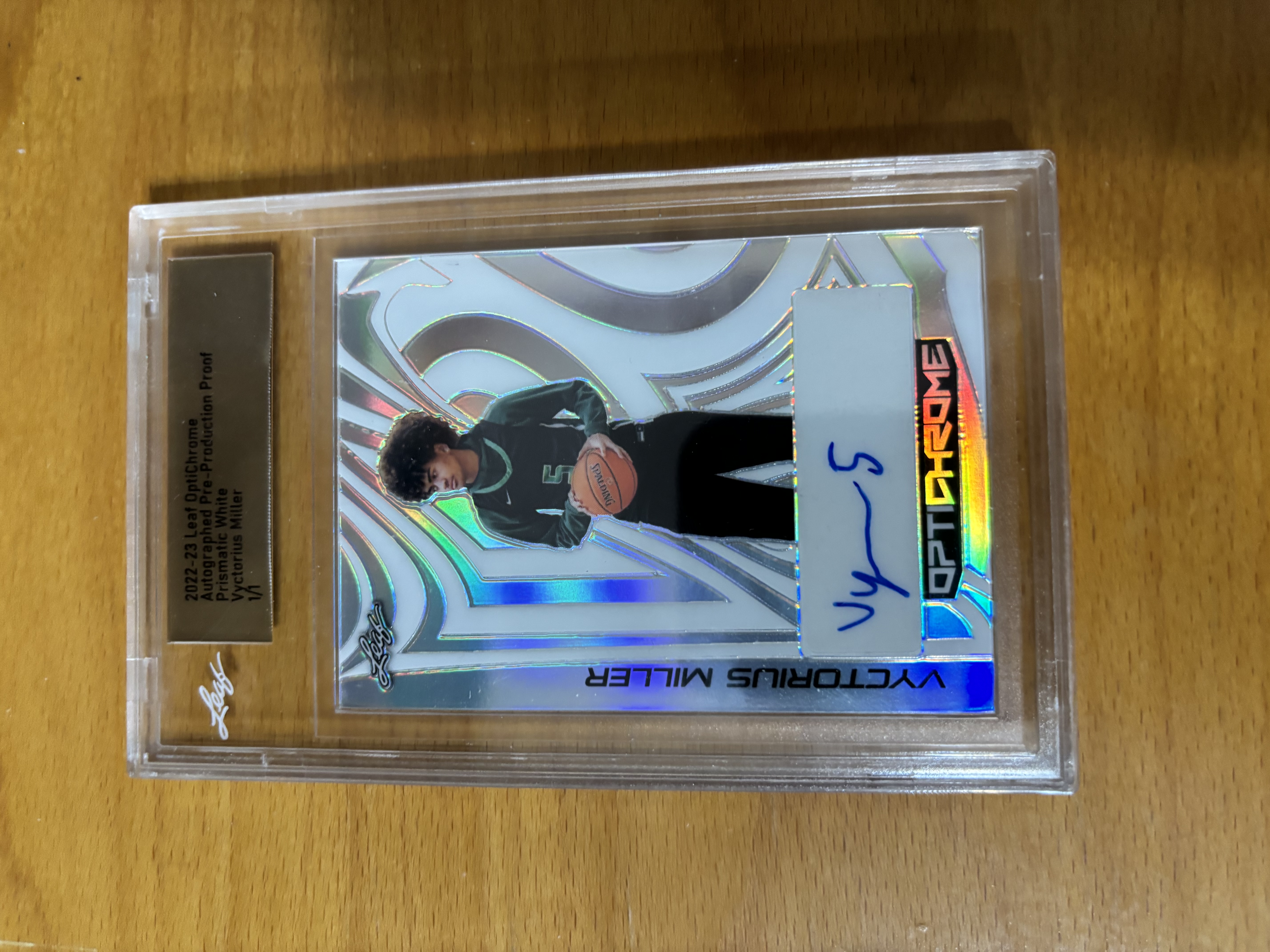 Victorius Miller Autographed Basketball Trading Card