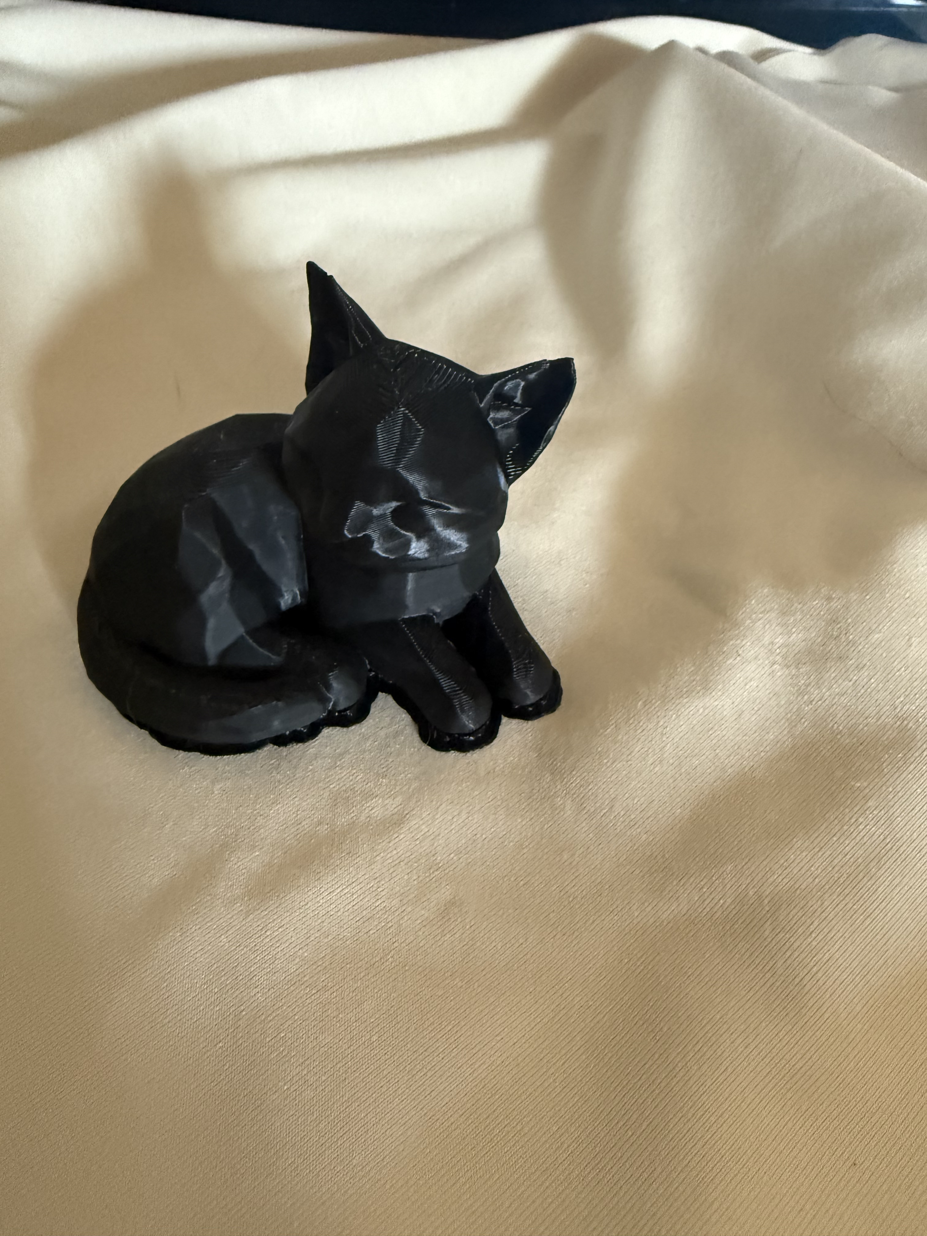 Petit chat noir par imprimante 3D