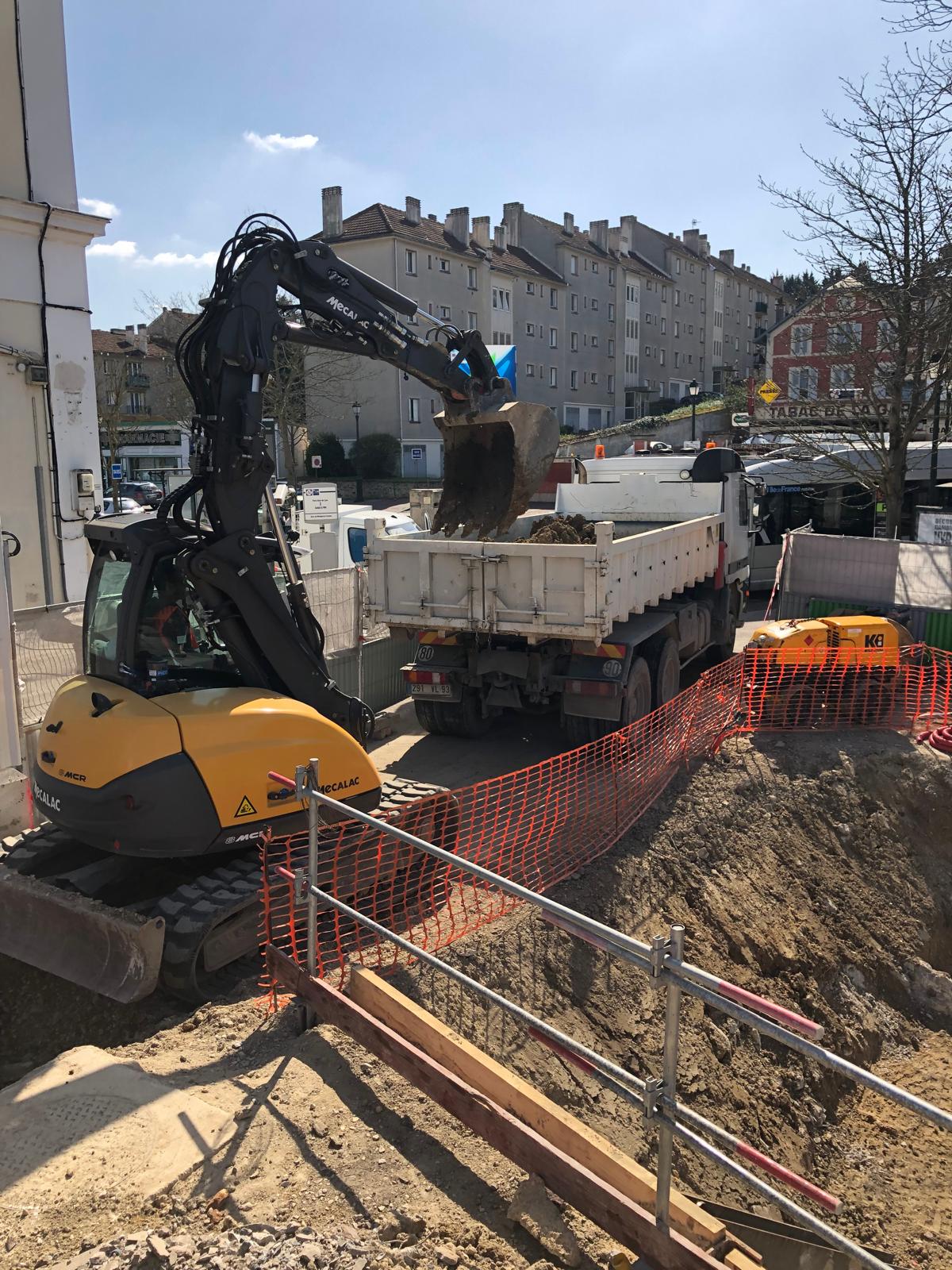 Mecalac 8Mcr pelle a chenilles 8 tonnes