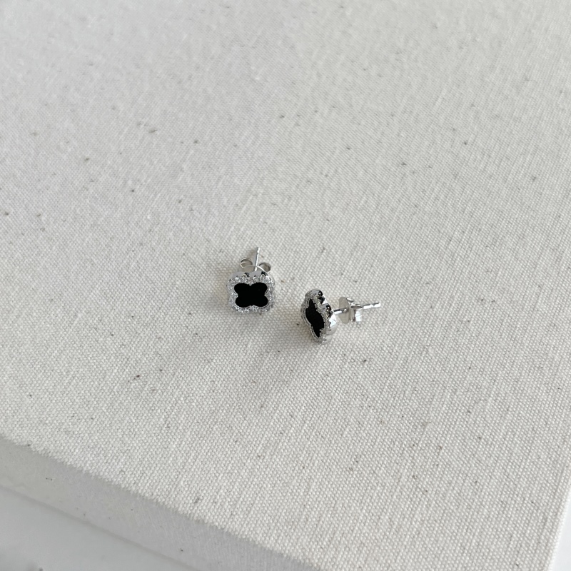 Clover Alpha Onyx Sterling Silver Stud Earrings