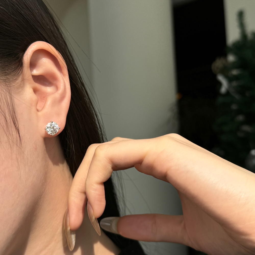 OLIVIA 2 CARAT MOISSANITE STERLING SILVER STUD EARRINGS