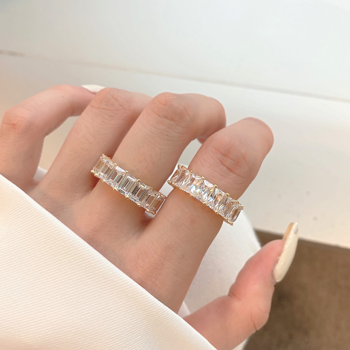 ALICE 0.75 CARAT DIAMOND-LIKE STERLING SILVER RING