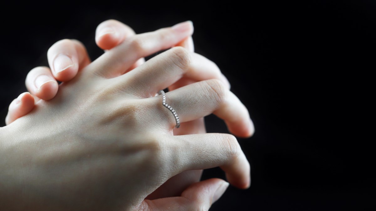 KELLY MINIMALIST STERLING SILVER RING