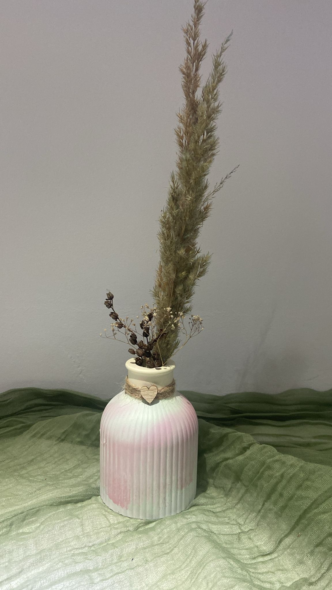 Geriffelte Deko-Vase