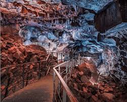 Tour de cuevas de lava