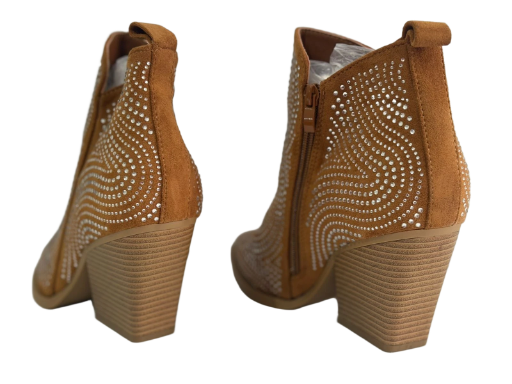 Botines con pedrería 