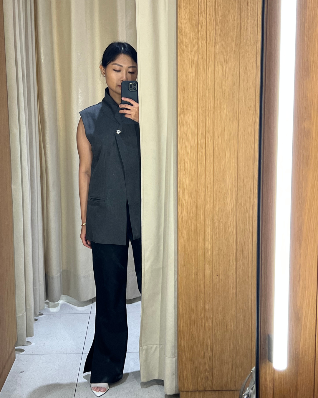 Thomas High Neck Sleeveless Vest 