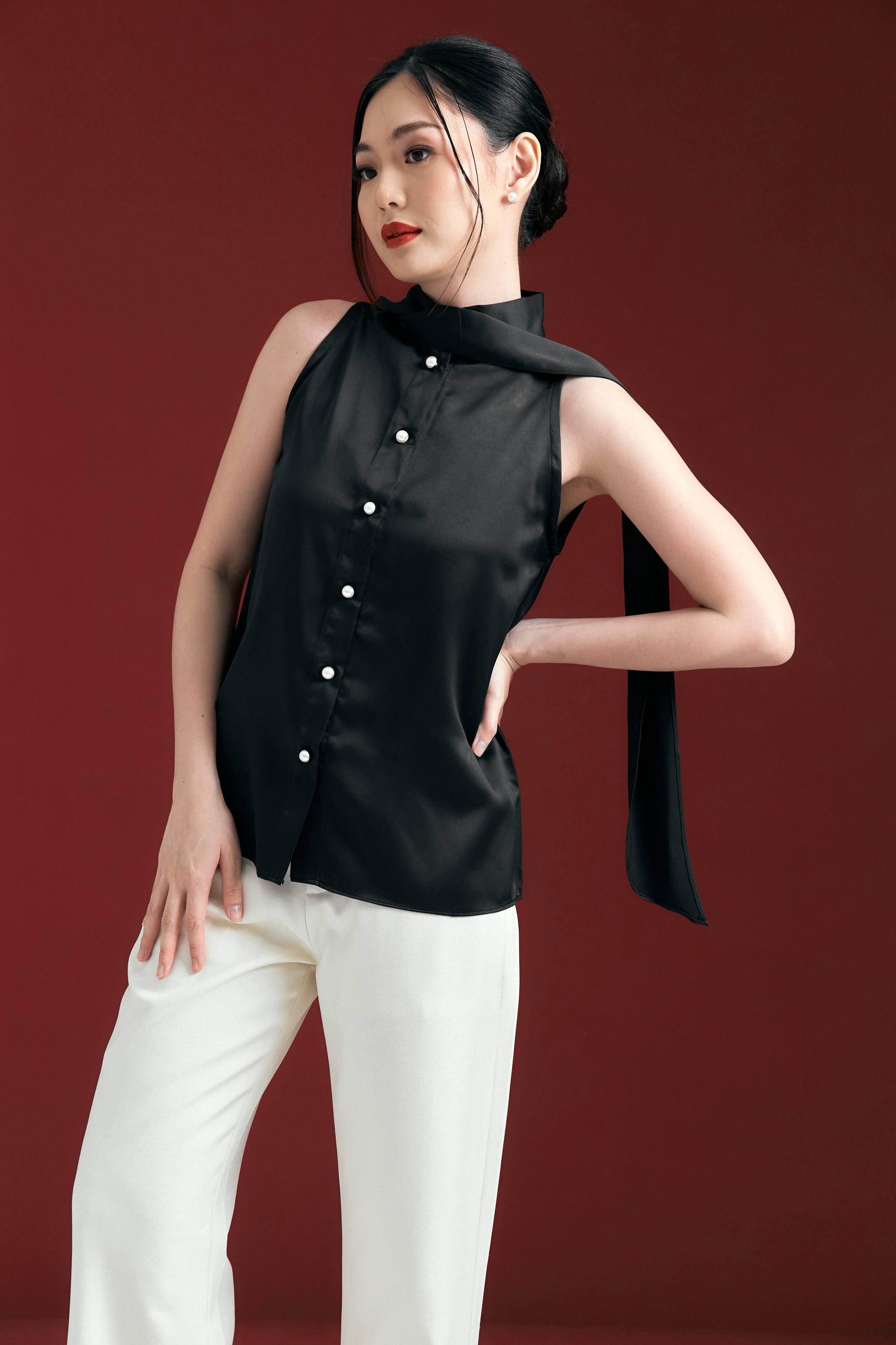 Elsa Sleeveless Pearl button Shirt