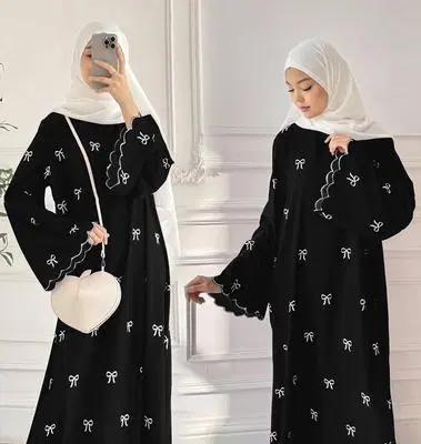 Elegant Black Embroidered Abaya