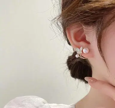 Elegant Pearl and Leaf Earrings