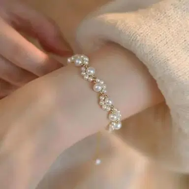 Elegant Pearl Bracelet