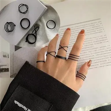 Set of Black Geometric Rings