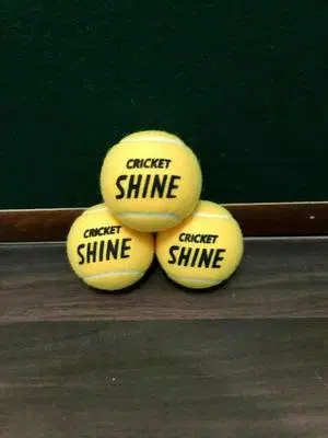 Cricket Shine Tennis Ball