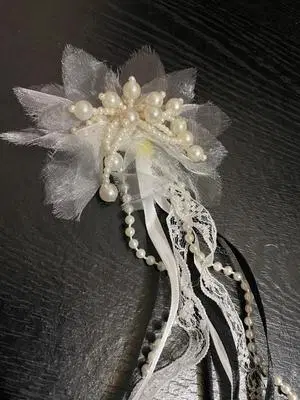 Elegant Pearl and Lace Hair Clip