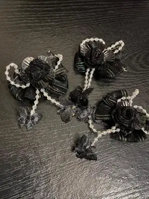 Black Rose and Pearl Decorative Brooch Set