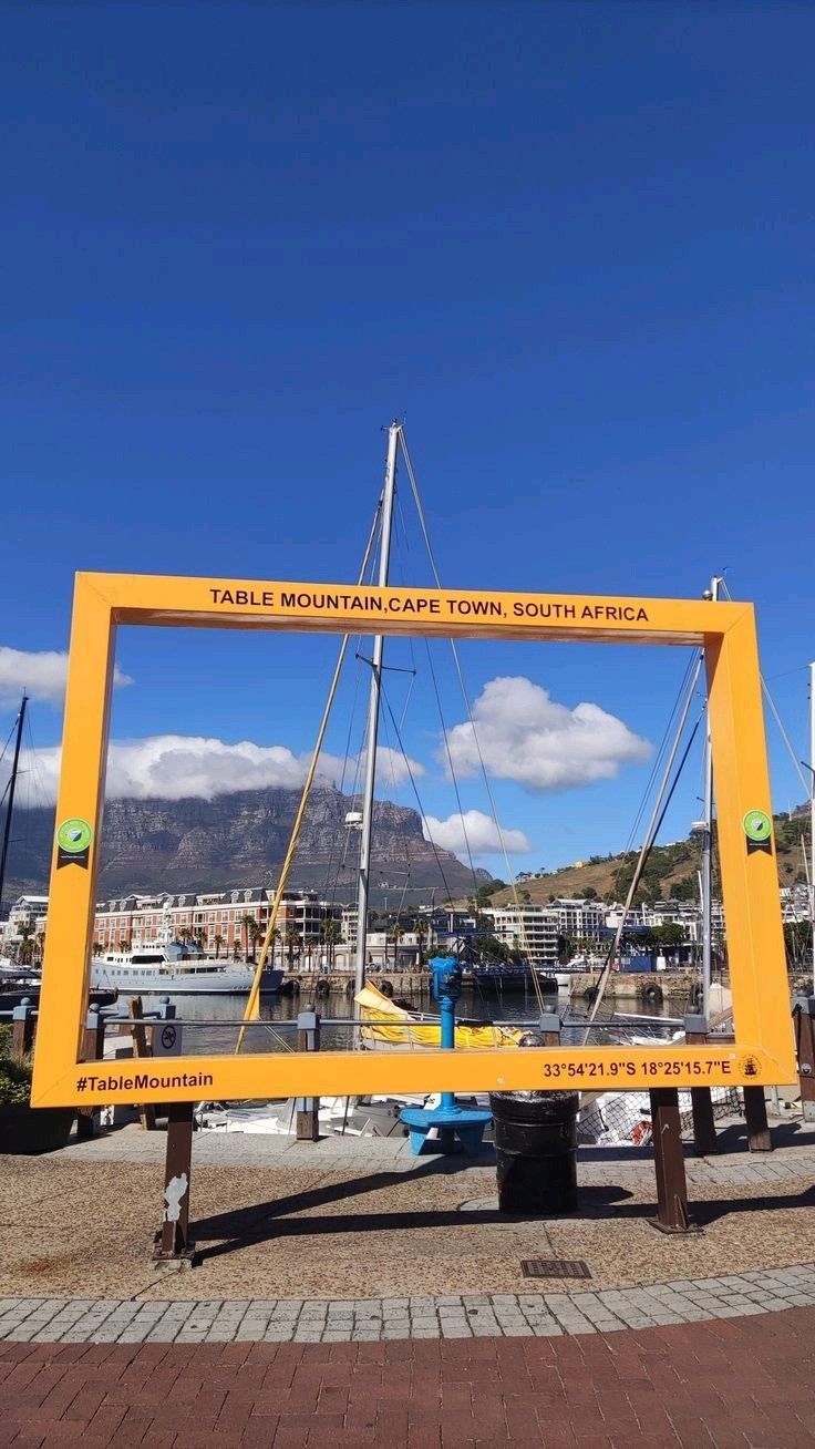 Cape Town Iconic Combo Tour:  Table Mountain & Robben Island
