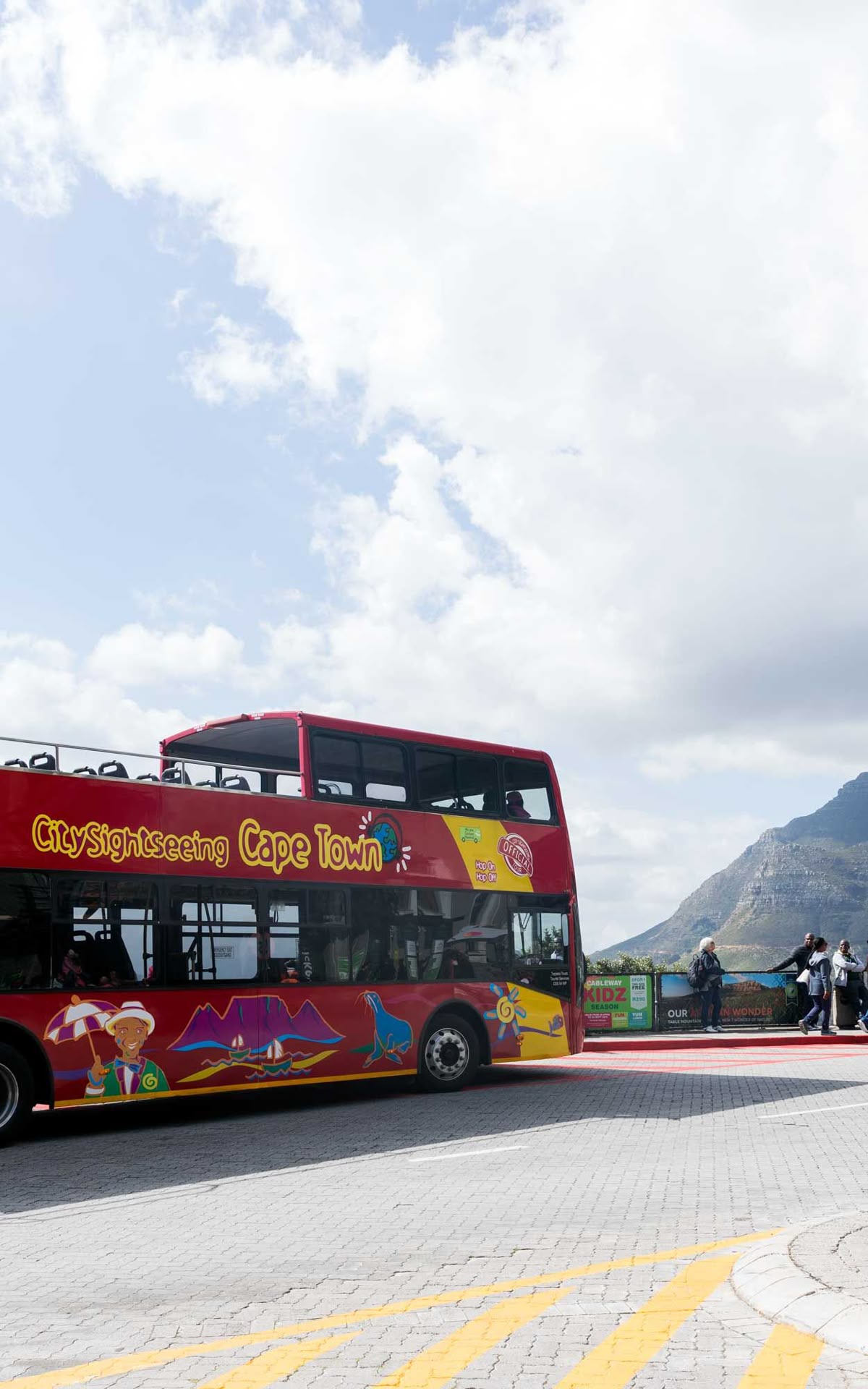Cape Town Iconic Combo Tour:  Table Mountain & Robben Island