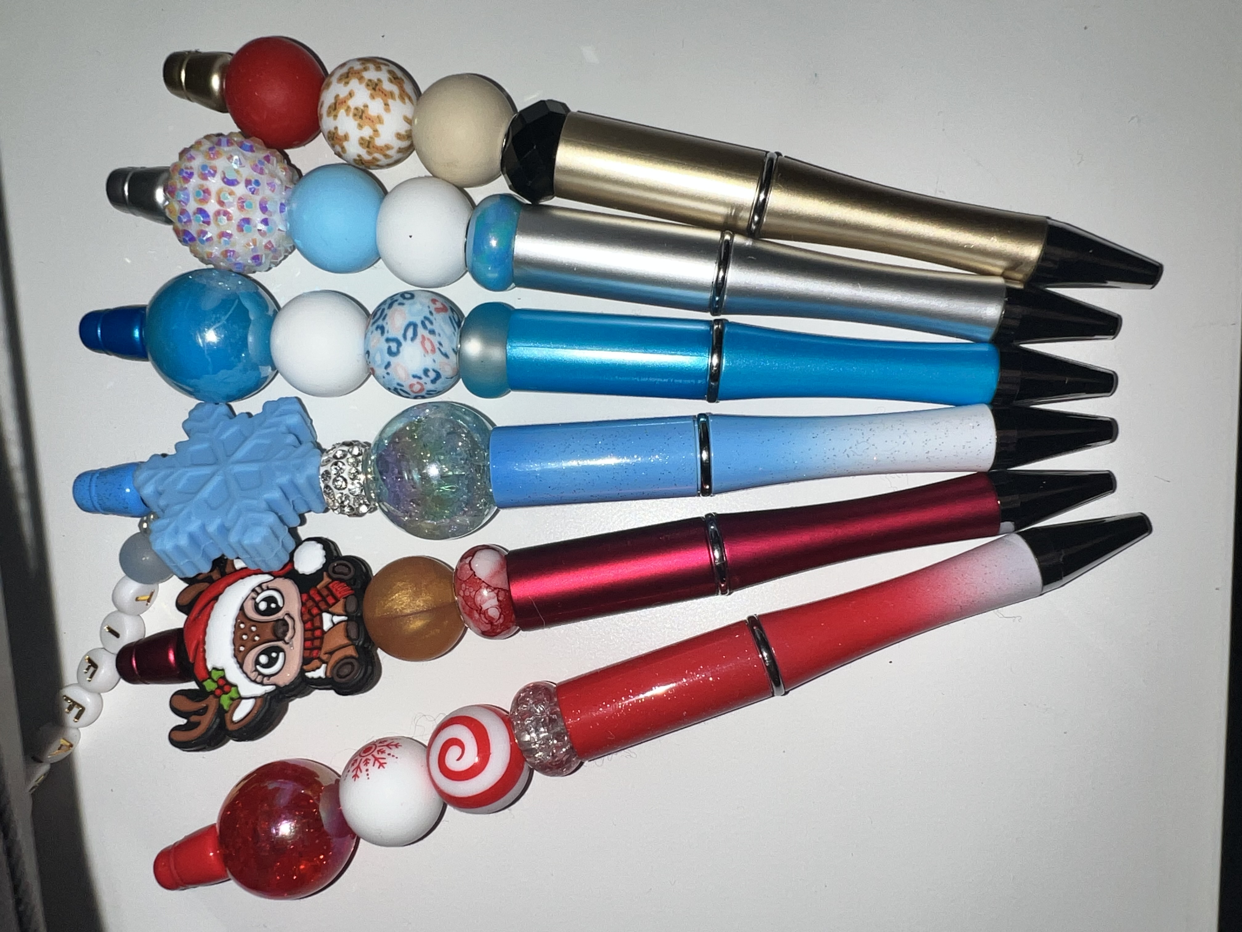 Stylo entièrement personnalisable – Perles & motifs – avec étui assorti en simili cuir