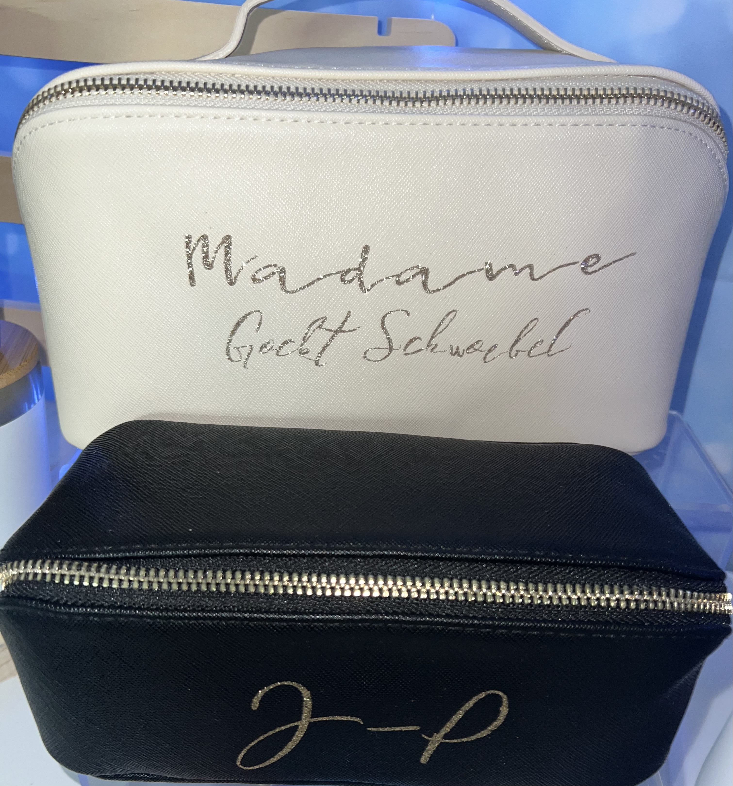 Trousse de toilette grand angle – Simili cuir – Personnalisable