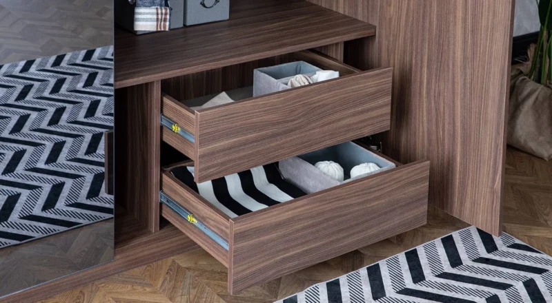   Polo Kleiderschrank mit 6 Türen