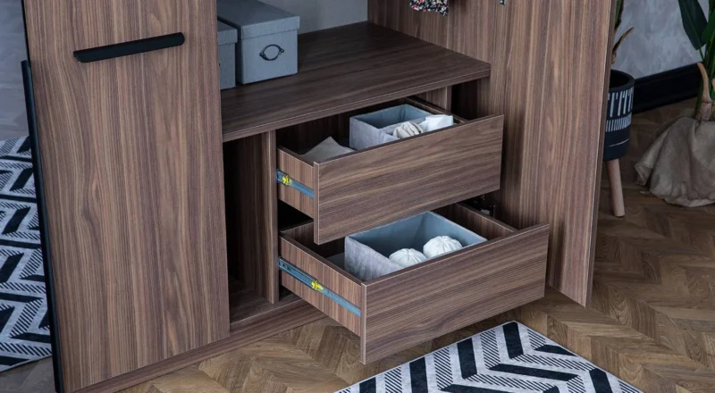 Polo Kleiderschrank mit 5 Türen