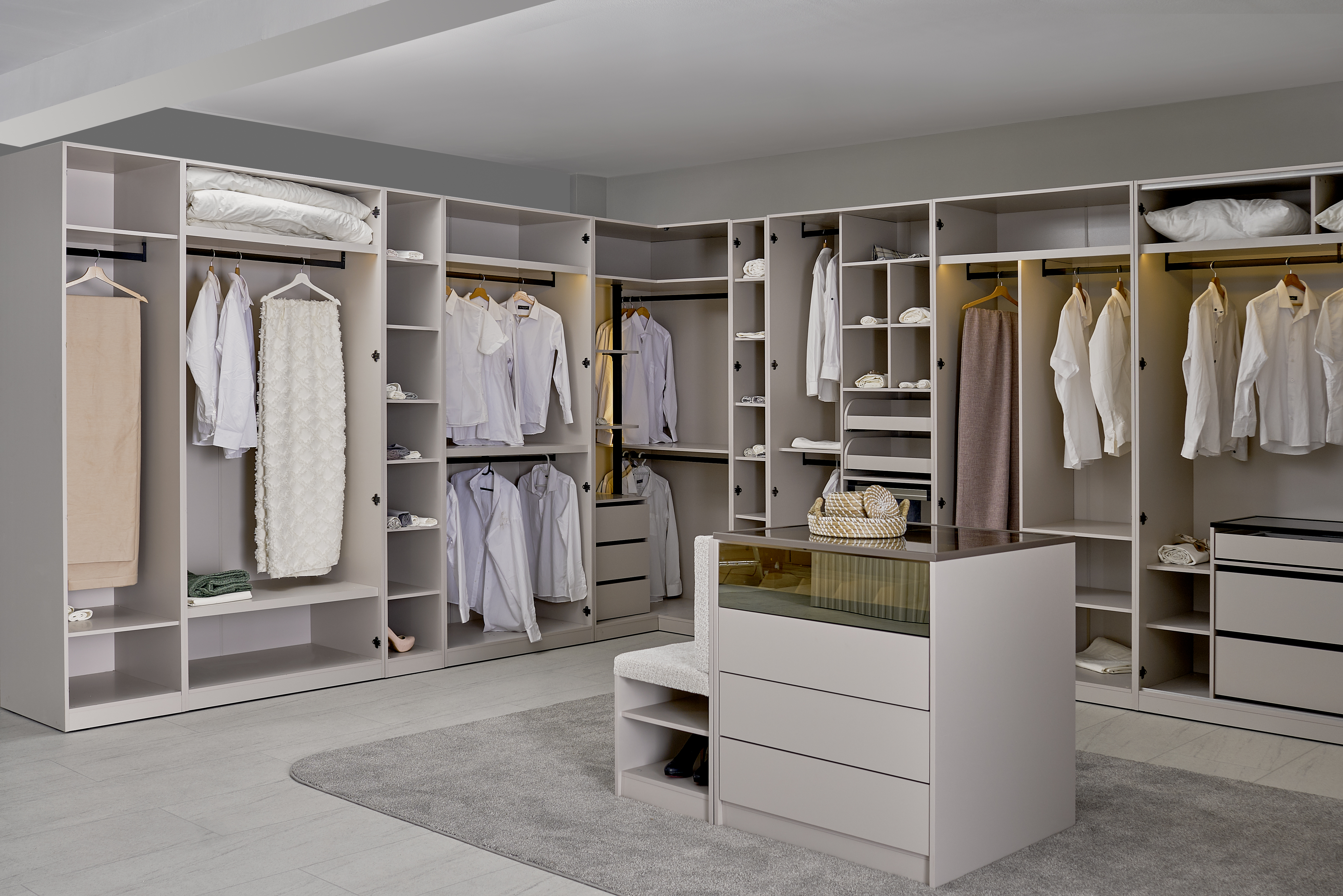 Kasmir Nachtkasten & Komoden