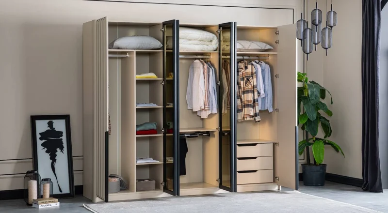 Zeugma Kleiderschrank mit 6 Türen