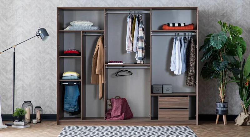 Polo Kleiderschrank mit 4 Türen