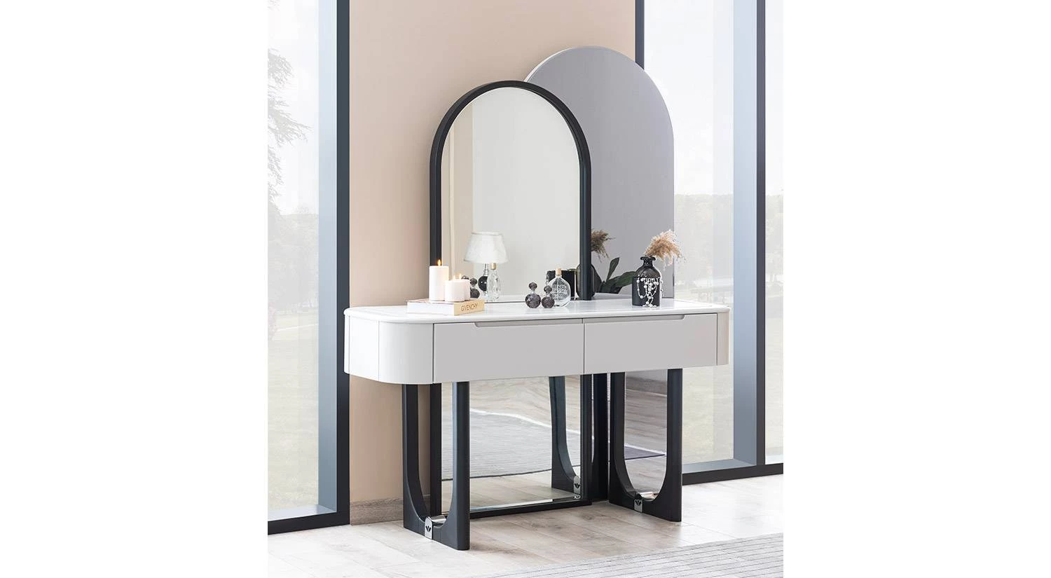   Milas Schminktisch mit Spiegel