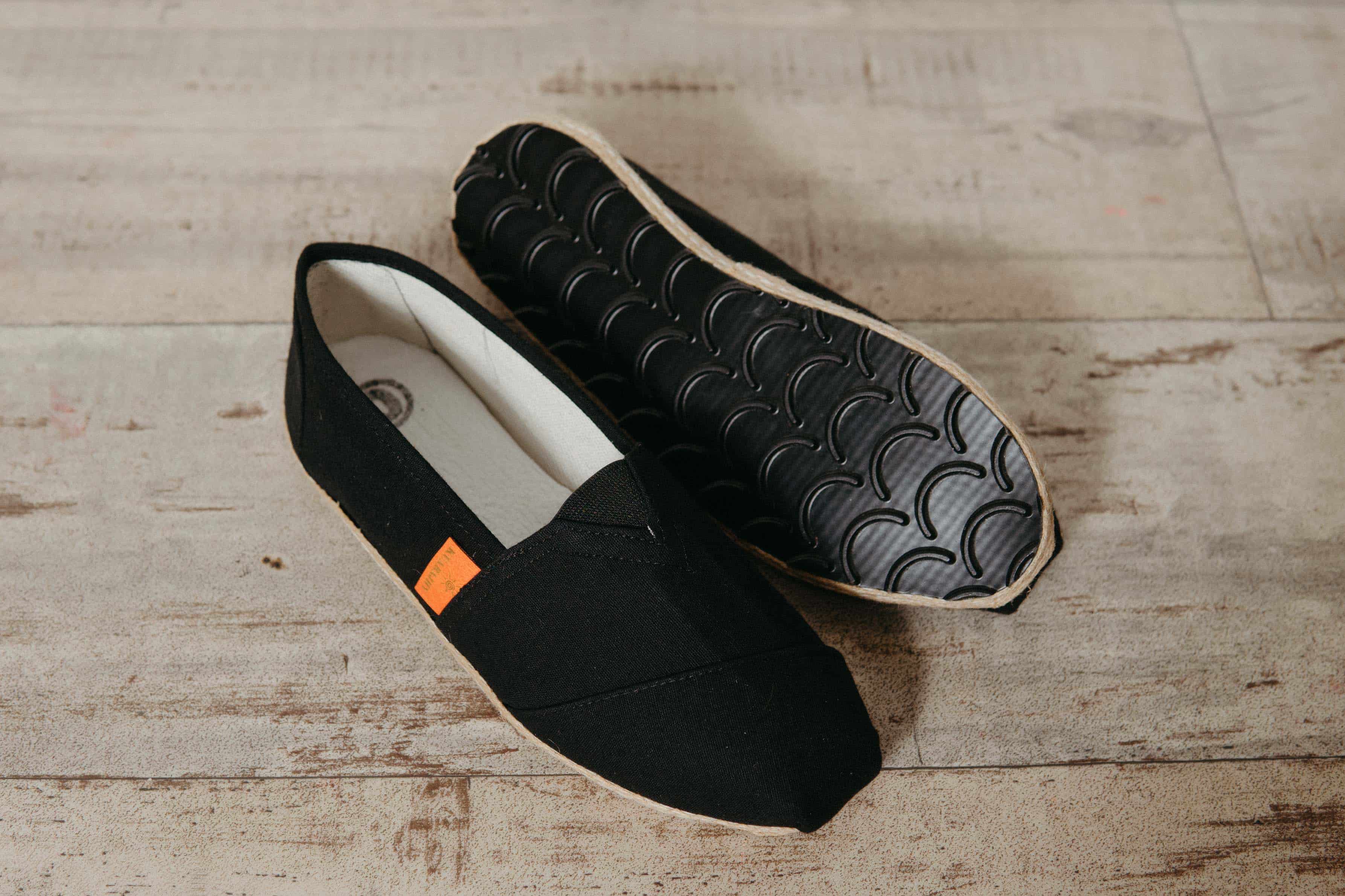 Alpargata Clásica Negra Sustentable 