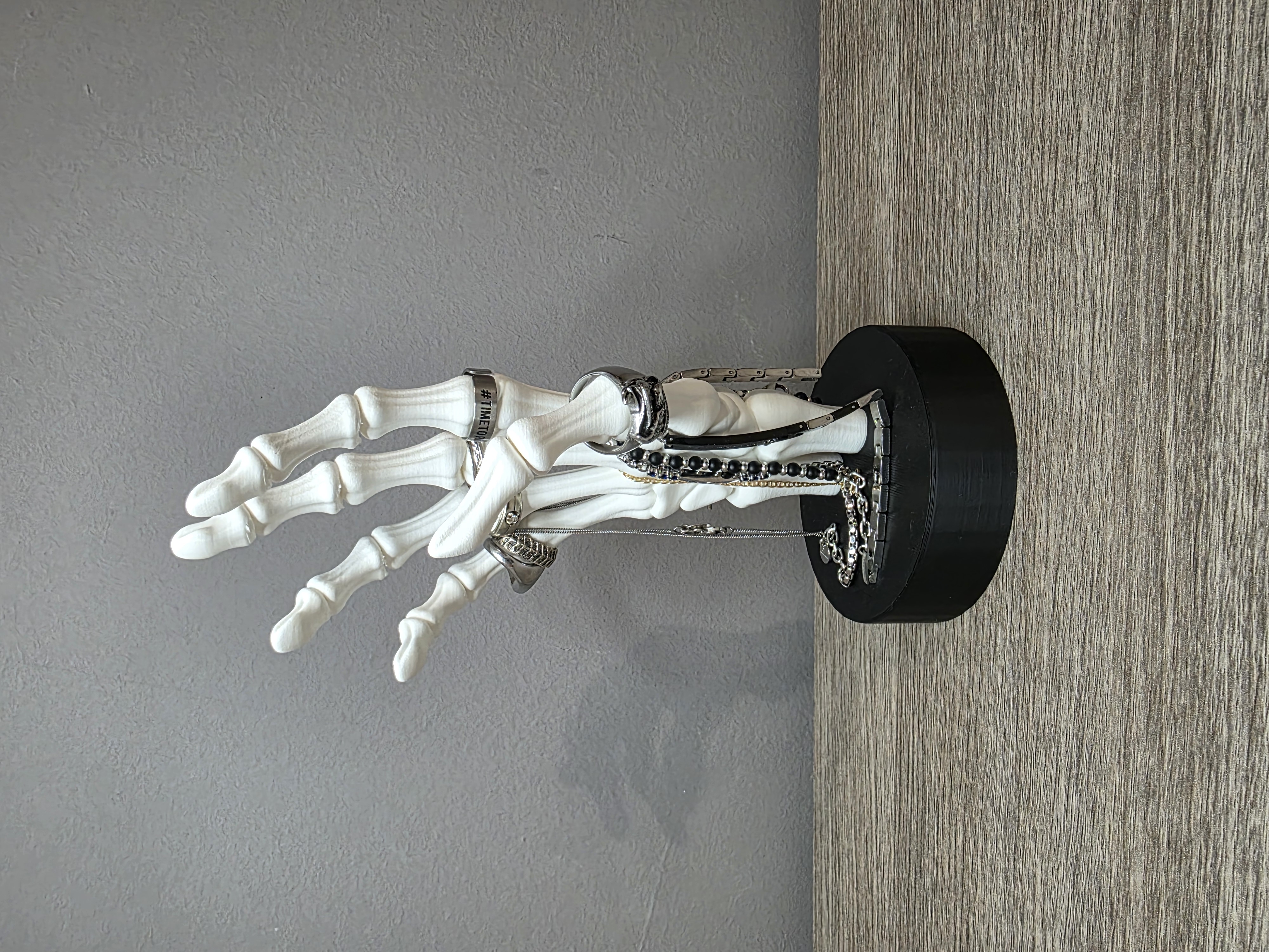 Mano scheletrica porta gioie