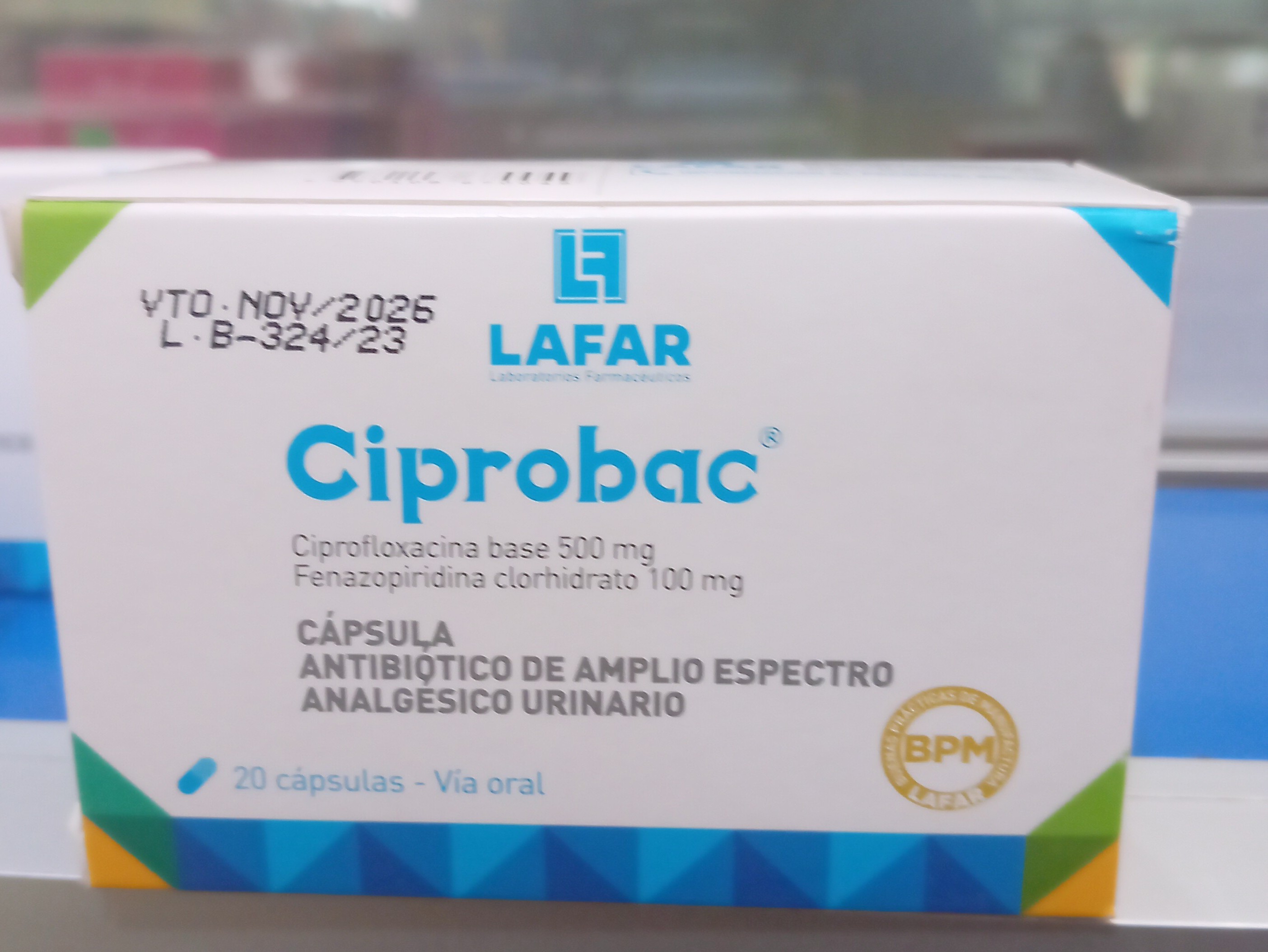 Ciprobac X Capsula Ciprofloxacina 500 mg Fenazopiridina 100 Mg