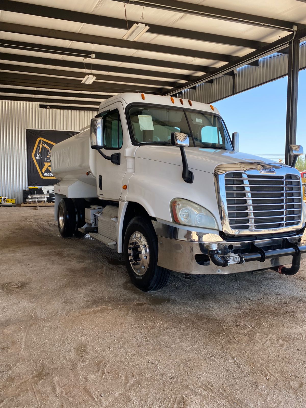 Pipa Freightliner Cascadia 2012 12 mil litros