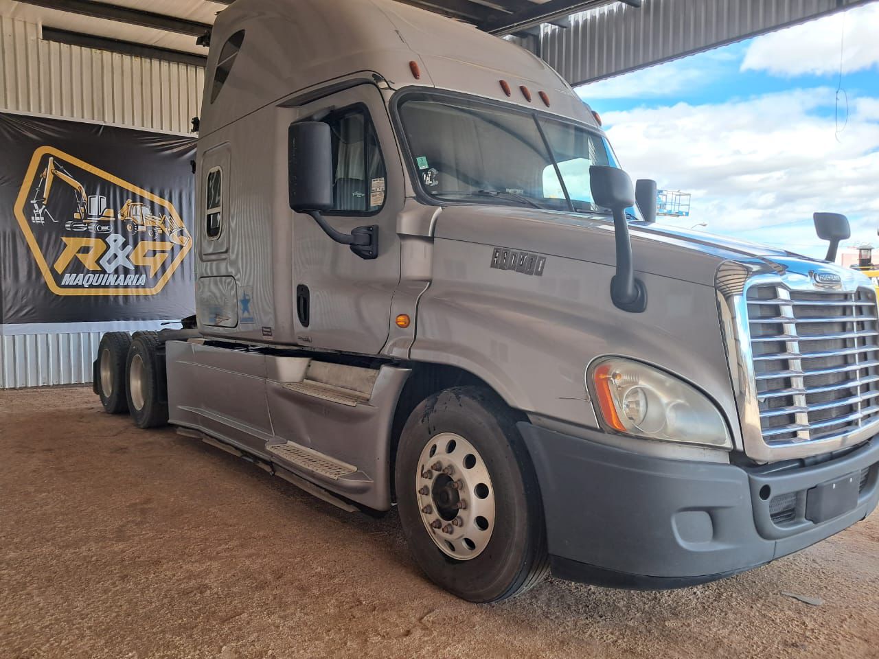 Tractocamión Freightliner Cascadia - 2014