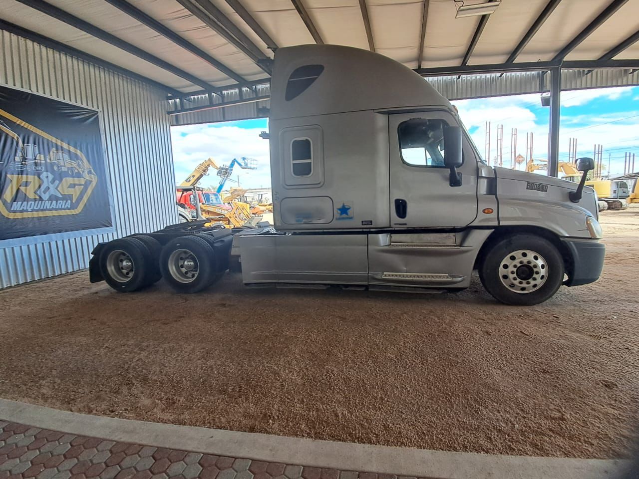 Tractocamión Freightliner Cascadia - 2014