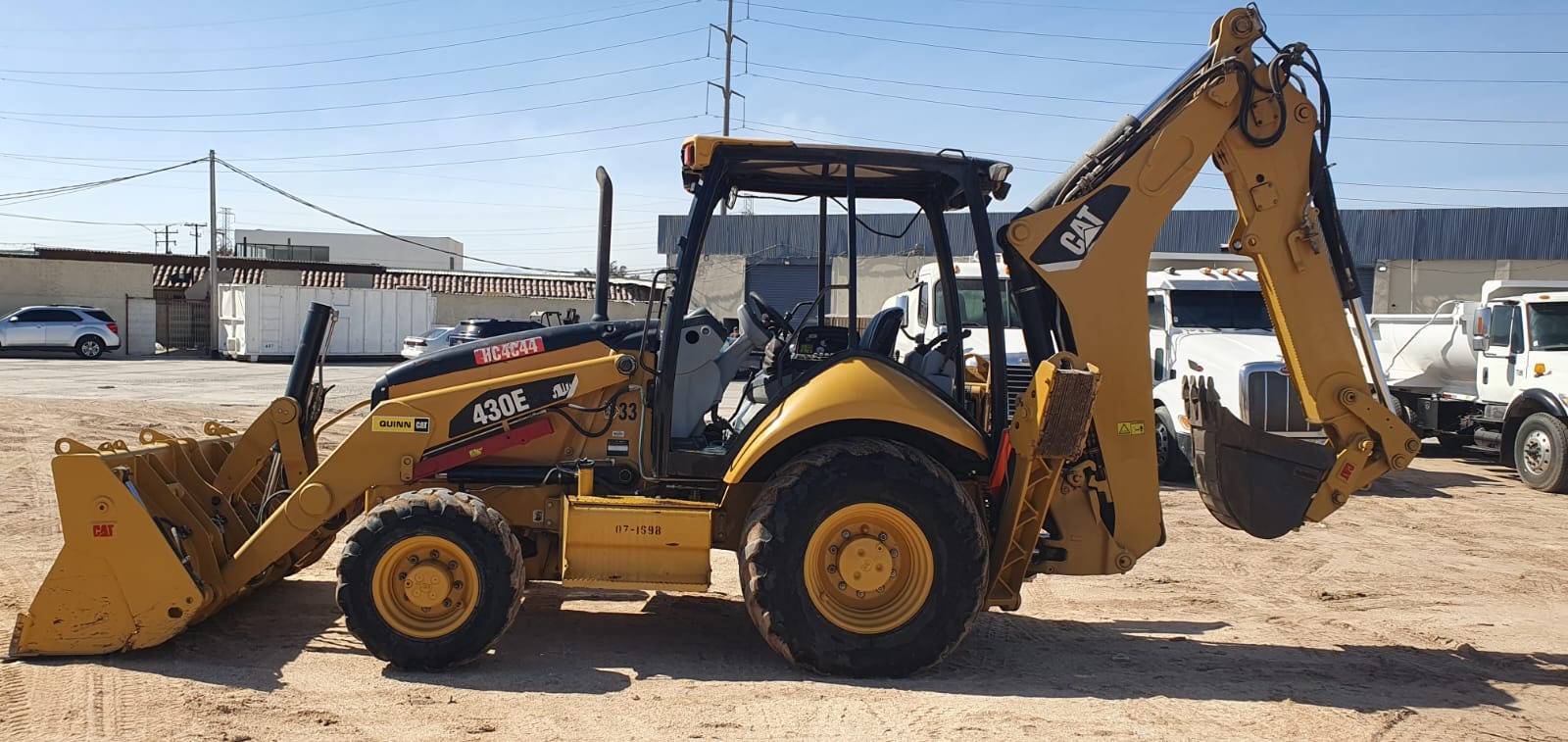 Retroexcavador Caterpillar 430E - 2009