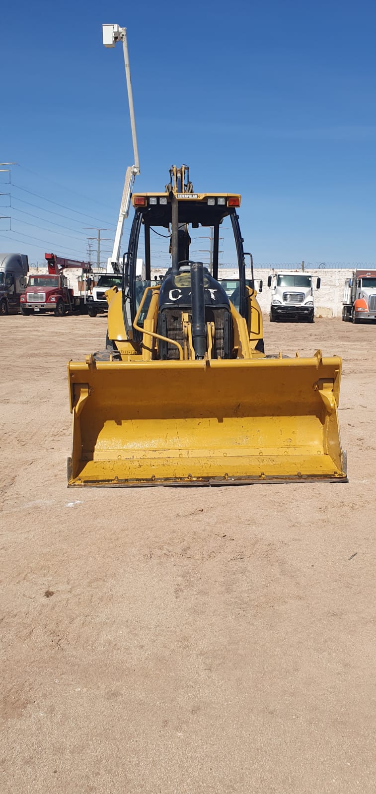 Retroexcavador Caterpillar 430E - 2009