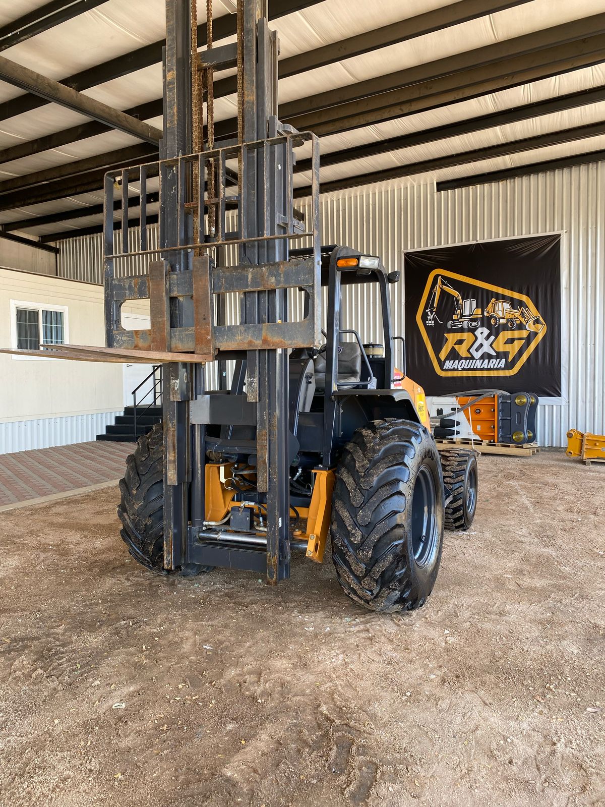 Montacargas Case 588H - 2017