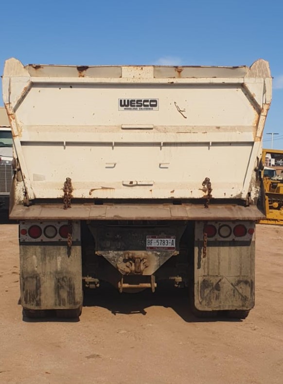 Dompe de Volteo Volvo VHD - 2008